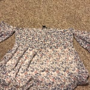 Off the shoulder long sleeve flowery shirt